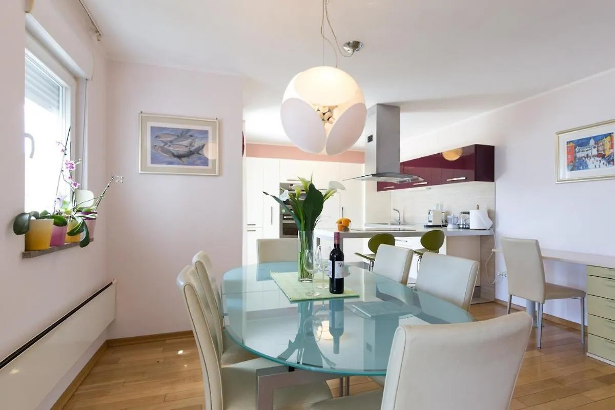 Apartman Sara S Predivnim Pogledom Na More Matulji